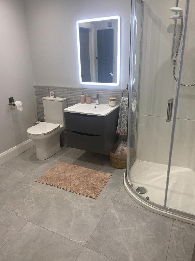 Modern 3-Bed Apartment In Magherafelt Sleeps 8 Exterior foto