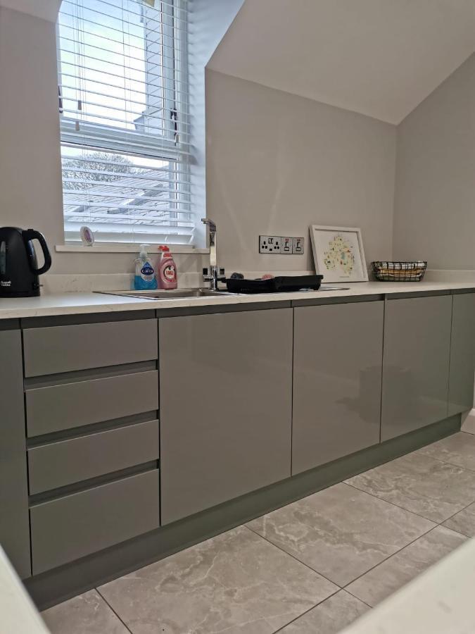 Modern 3-Bed Apartment In Magherafelt Sleeps 8 Exterior foto