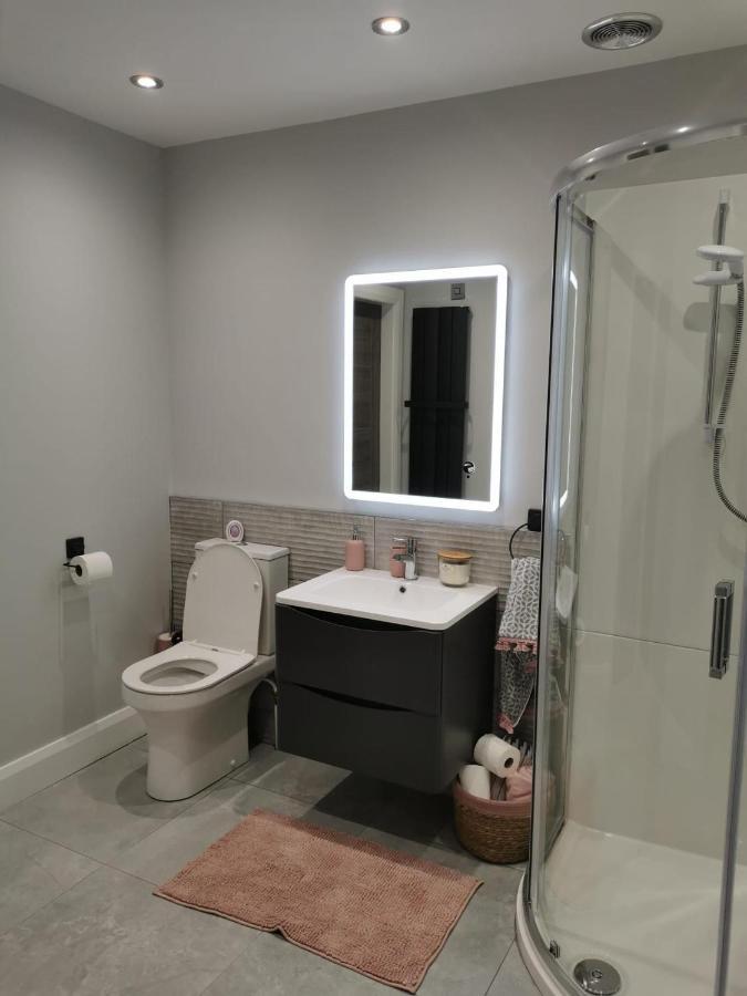 Modern 3-Bed Apartment In Magherafelt Sleeps 8 Exterior foto